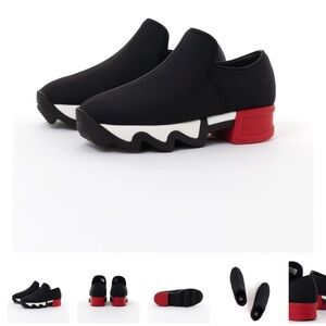 iRi Wes Black and Red Slip-On Sneakers